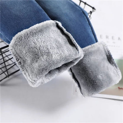 Winter Lady Thermal Plush Jeans Snow Warm Stretch Jeans Hot Sale High Waist Fleece Pants Female Straight Leg Denim Trousers