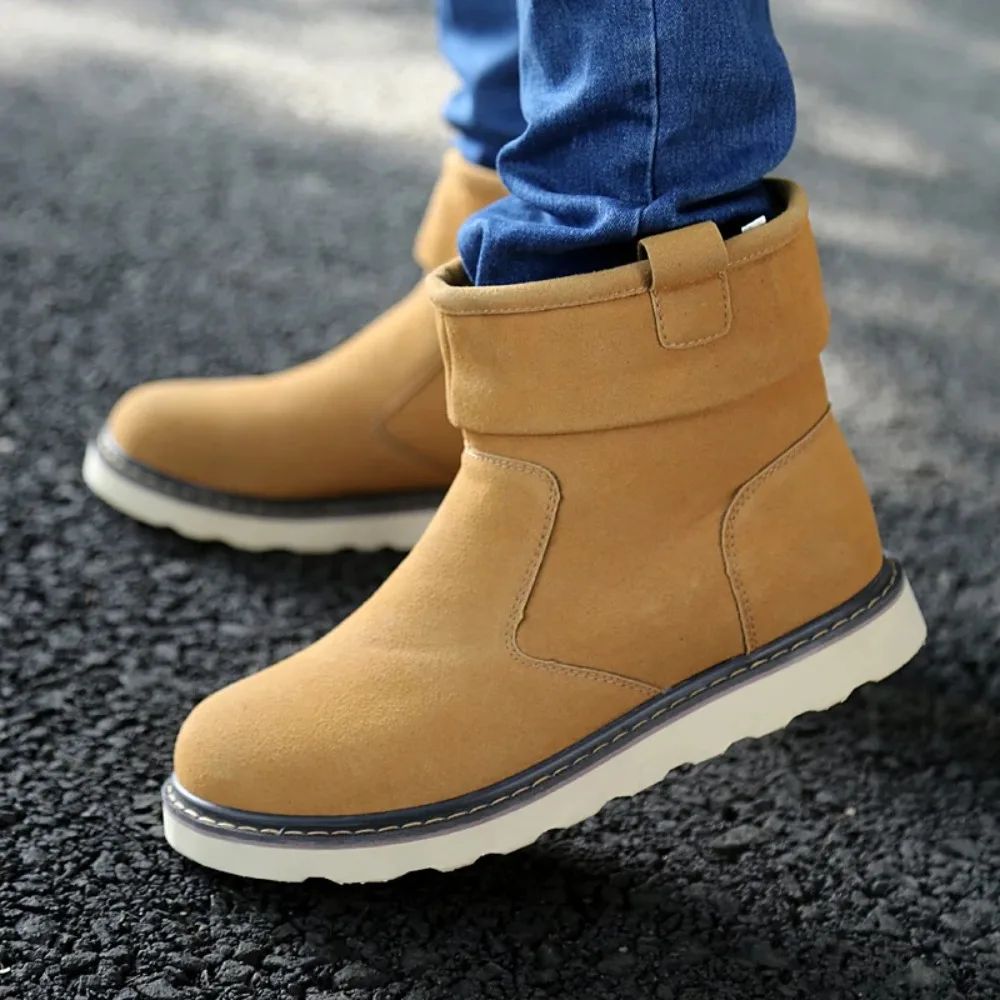2025  Men's casual snow boots Trendy and versatile minimalist style Fashionable street walking Outdoor Warm Shoes Classic Black