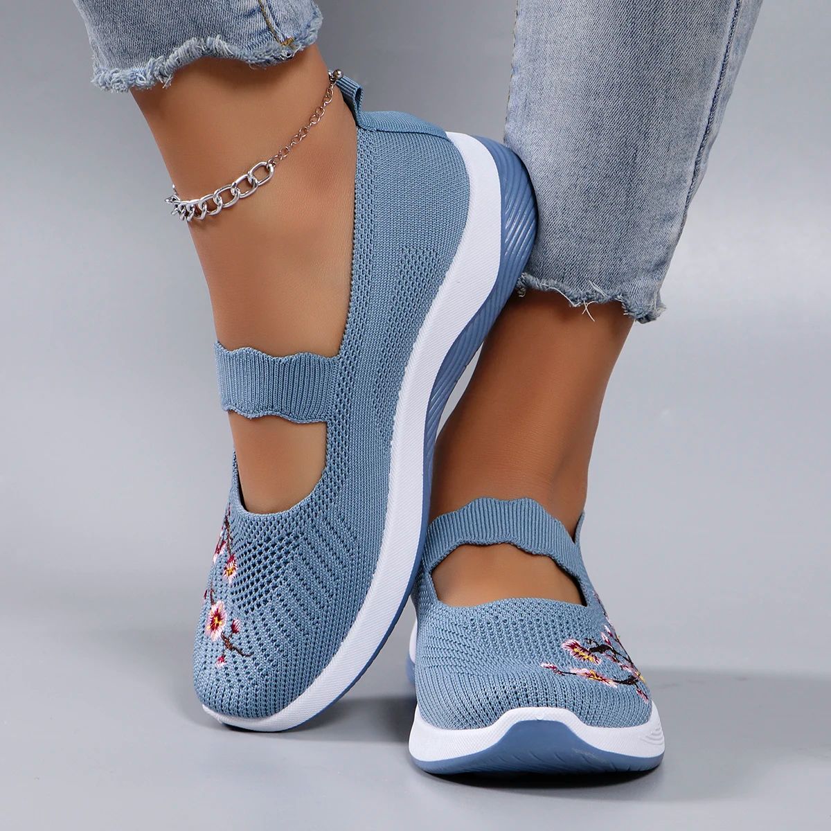 Women's Summer Casual Sneakers - Breathable Mesh Flats for All-Day Comfort