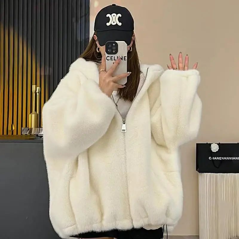Winter New Short Fur Lined Leather Jacket Women's Hat Integrated Eco-friendly Lamb Fur Vest Women's Regular Style Coat