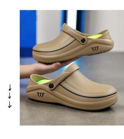 A Pair of Men's Casual Shoes, Waterproof and Oil-Proof, Low-Top Non-Slip Chef Shoes, Wear-Resistant and Non-Slip Men's Shoes