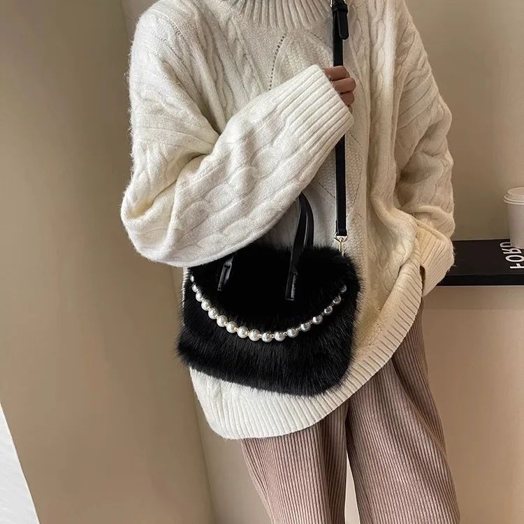 Winter Fashion Faux Fur Crossbody Bags for Women's Gift, Pearl Chain Decor Shoulder Bag, Ladies Handbags Top-handel Bag