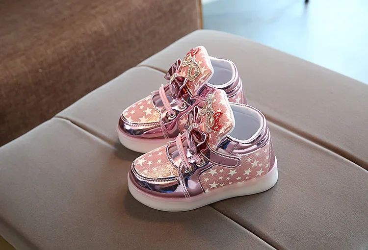 Children's Led Sneakers Girls Cute Glowing Princess Shoes Toddler Luminous Non-slip Footwear Kids Soft Bottom Lighted Sneakers