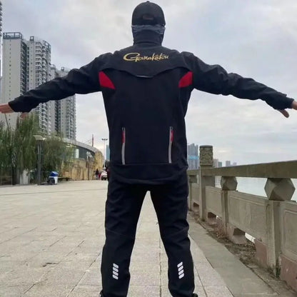 Novo Conjunto de Roupas de Pesca Outono Inverno GM Masculino, Conjunto de Calça e Jaqueta de Pesca Impermeável, Respirável e Quente de Fleece para Montanhismo