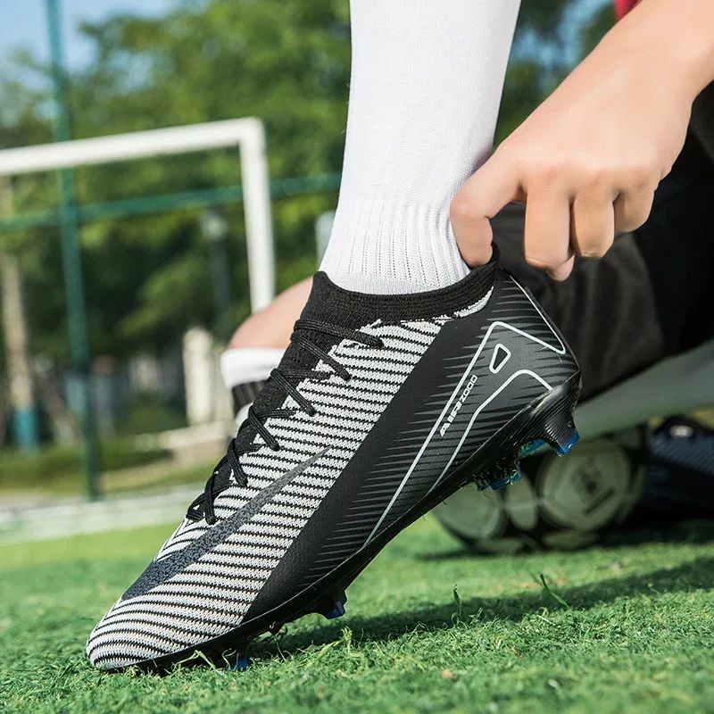 Men Professional Training Football Boots Ultralight Soccer Shoes Unisex Wholesale Women Breathable Drop Shipping Indoor Futsal
