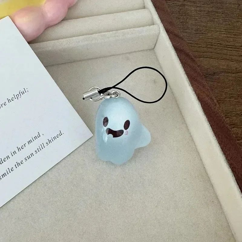 Creative Halloween Luminous Mini Cute Ghost Pendant Keychains Resin Keyring Key Holder for Kid Adult Festival Gifts Bag Charms
