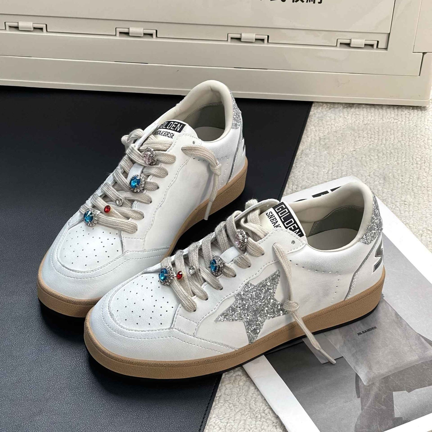 Sapatilhas de Couro Casual de Porco com Estrela Patchwork Cores Esfregadas Estilo Colegial Feminino Branco Antigo