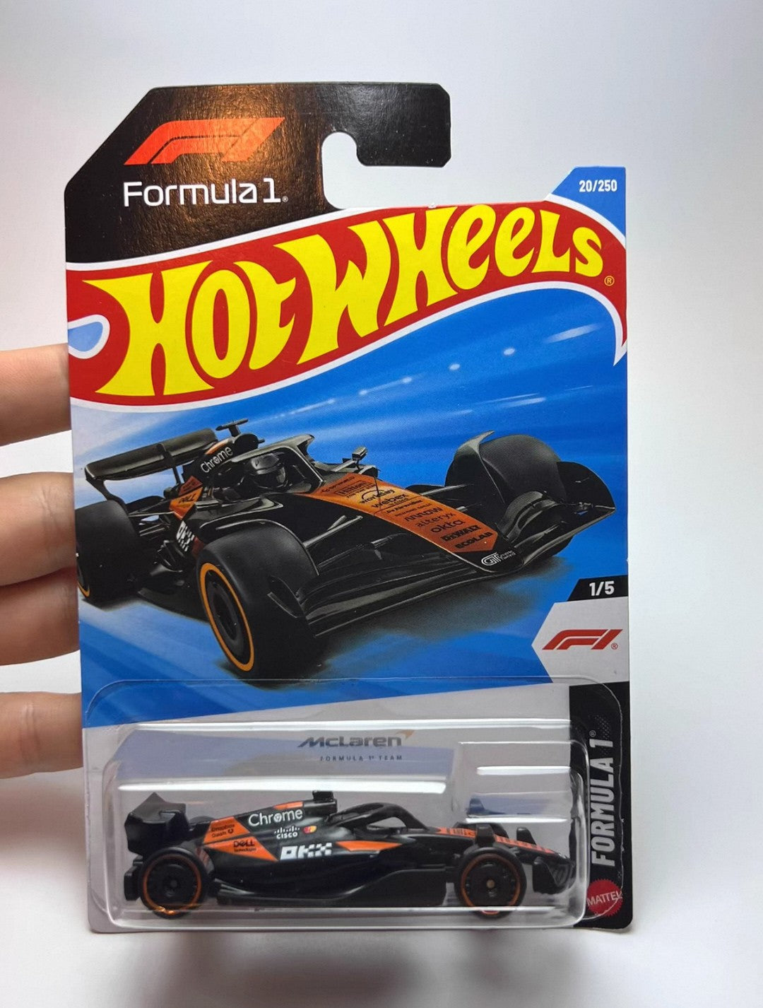 Original Hot Wheels 2026 B 1/64 Mainline Series Case Mclaren Bugatti Porsche Ferrari Collectible Car Toy Diecast Vehicle C4982
