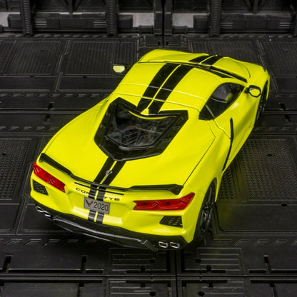 Maisto 1:24 Chevrolet Corvette C8 2020 modelo de carro em liga, portas, capô do motor e porta-malas podem ser abertos, carrinho de brinquedo infantil