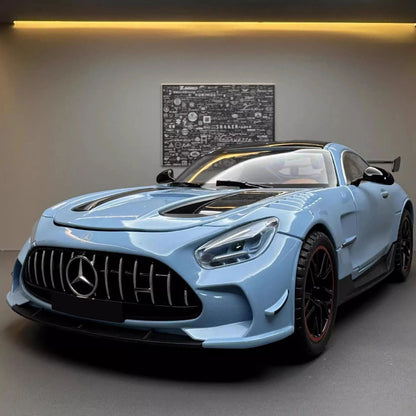 Grande 1:18 Mercedes Benz GTR Miniatura de Carro de Liga Leve Coleção Simulação Diecast Som e Luz Veículo Brinquedos Carro Para Presentes Infantis