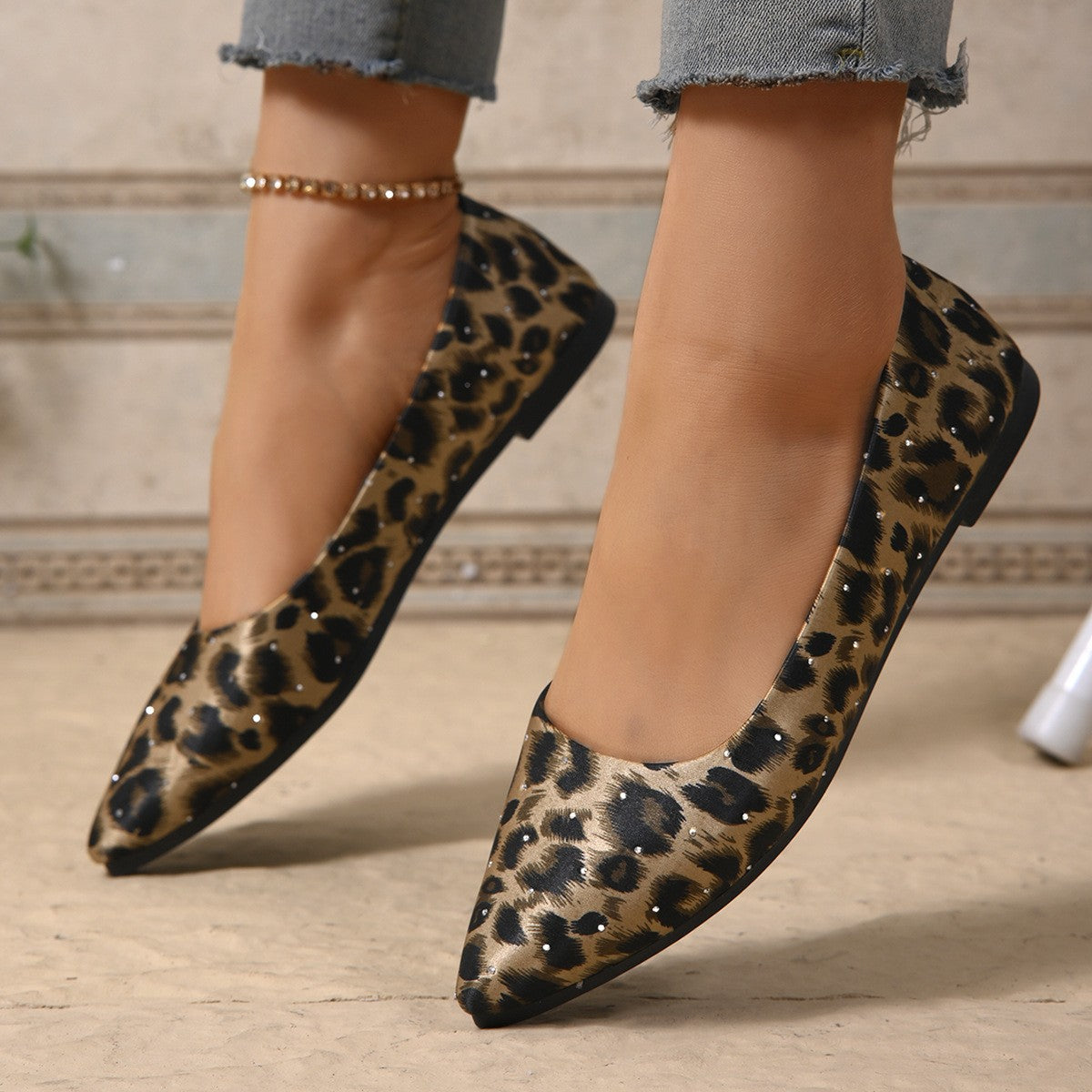 Leopard Shoes 2025 New Women Flats Woman Casual Shoes Pointe Toe Spring Summer Flat Fashion Ladies Shoes Slip-on Big Size