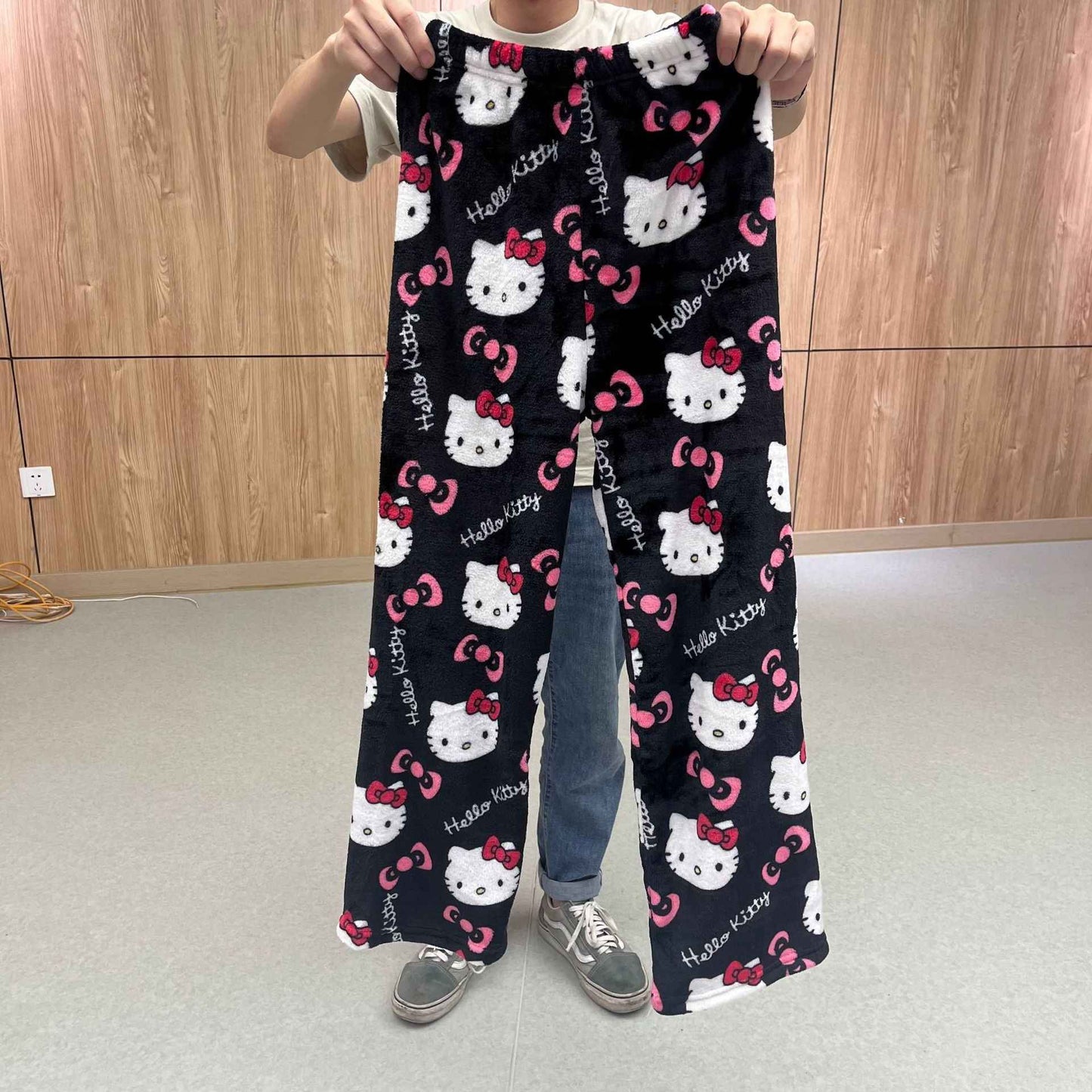 Pijama de Veludo Kawaii Hello Kitty Natal, Anime e Desenho Kuromi Outono e Inverno Roupas de Casal Casuais Soltas e Quentes para o Lar