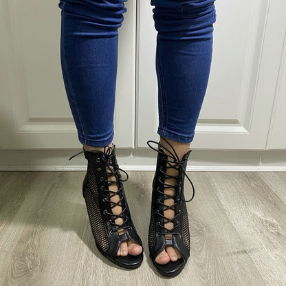 Novas Sandálias Femininas de Salto Alto Sexy Vazadas em Tela Tendência da Moda Verão Conforto Peep Toe Botas Stilettos Jazz Dance Tamanhos Grandes