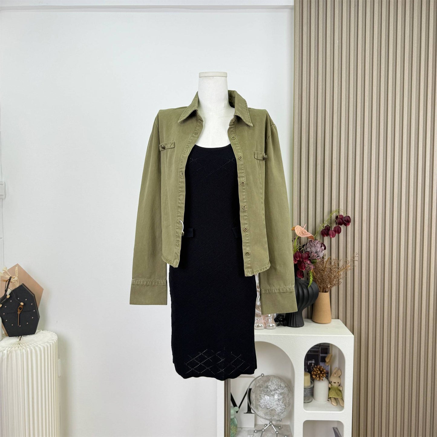 Vintage Distressed Denim Shirt Women's Top Shoulder Flip Collar Long Sleeve V-neck Coat Autumn Initial Old Money Style