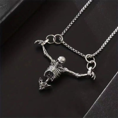 Colar de Crânio Punk Pingente de Crânio Cativeiro Joia de Rock de Bicicleta Presente para Homens e Mulheres Zinco Sem Gemas