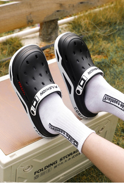 2025 NEW Men Clogs Slippers Fashion Hole Shoes Beach Sandals Indoor House Flats Shoes Lightweight Soft Bathroom Slides