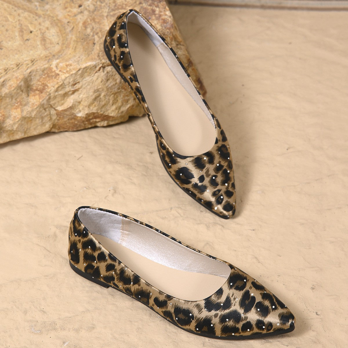 Leopard Shoes 2025 New Women Flats Woman Casual Shoes Pointe Toe Spring Summer Flat Fashion Ladies Shoes Slip-on Big Size