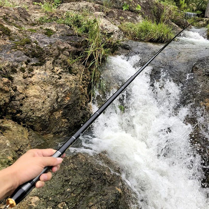 1 vara de pesca telescópica de fibra de carbono super leve e resistente 3,6M/4,5M/5,4M/6,3M/7,2M para pesca de riacho