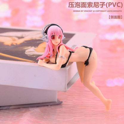 Action Figure de Anime Super Sonico 10CM PVC Modelo Brinquedo Decoração de Bolo Vestido de Banho SoniComi Noodle Stopper Figura de Presente