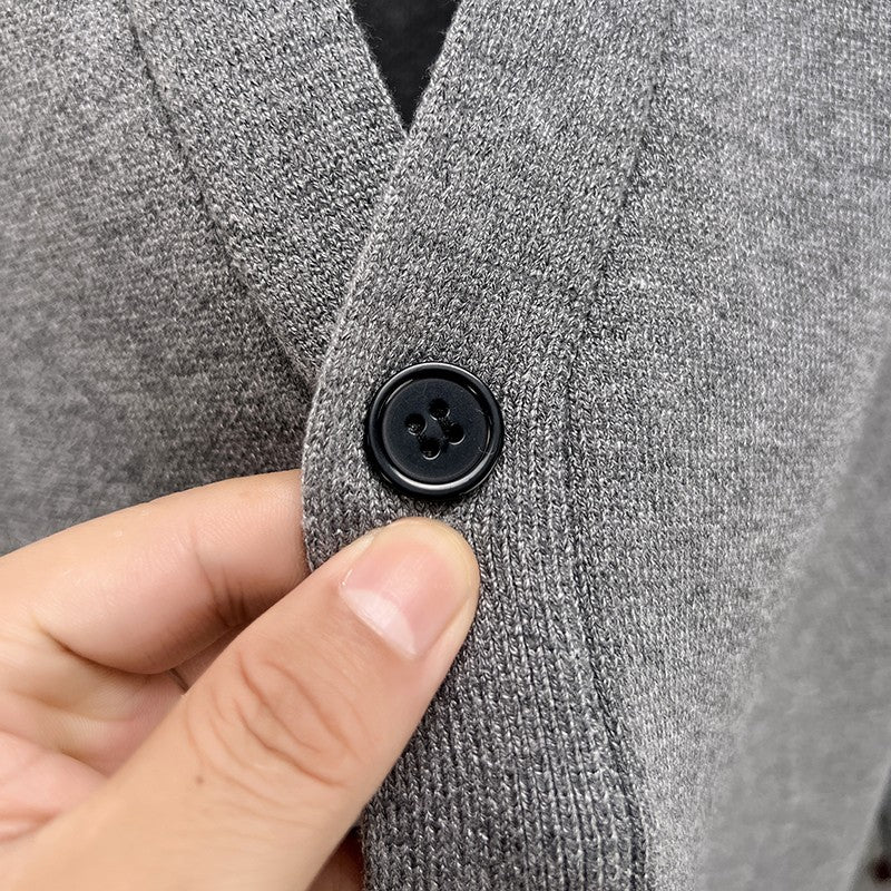 Designer Quality Men's V-Neck Knit Cardigan Autumn Winter New Solid Color Double Pocket Sweater Coat Casual Commute Menswear Top
