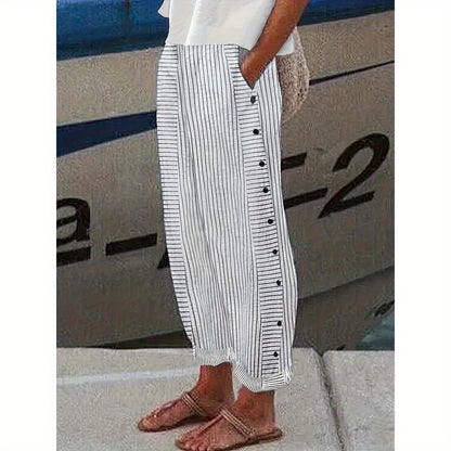 Calça Casual Listrada com Botões