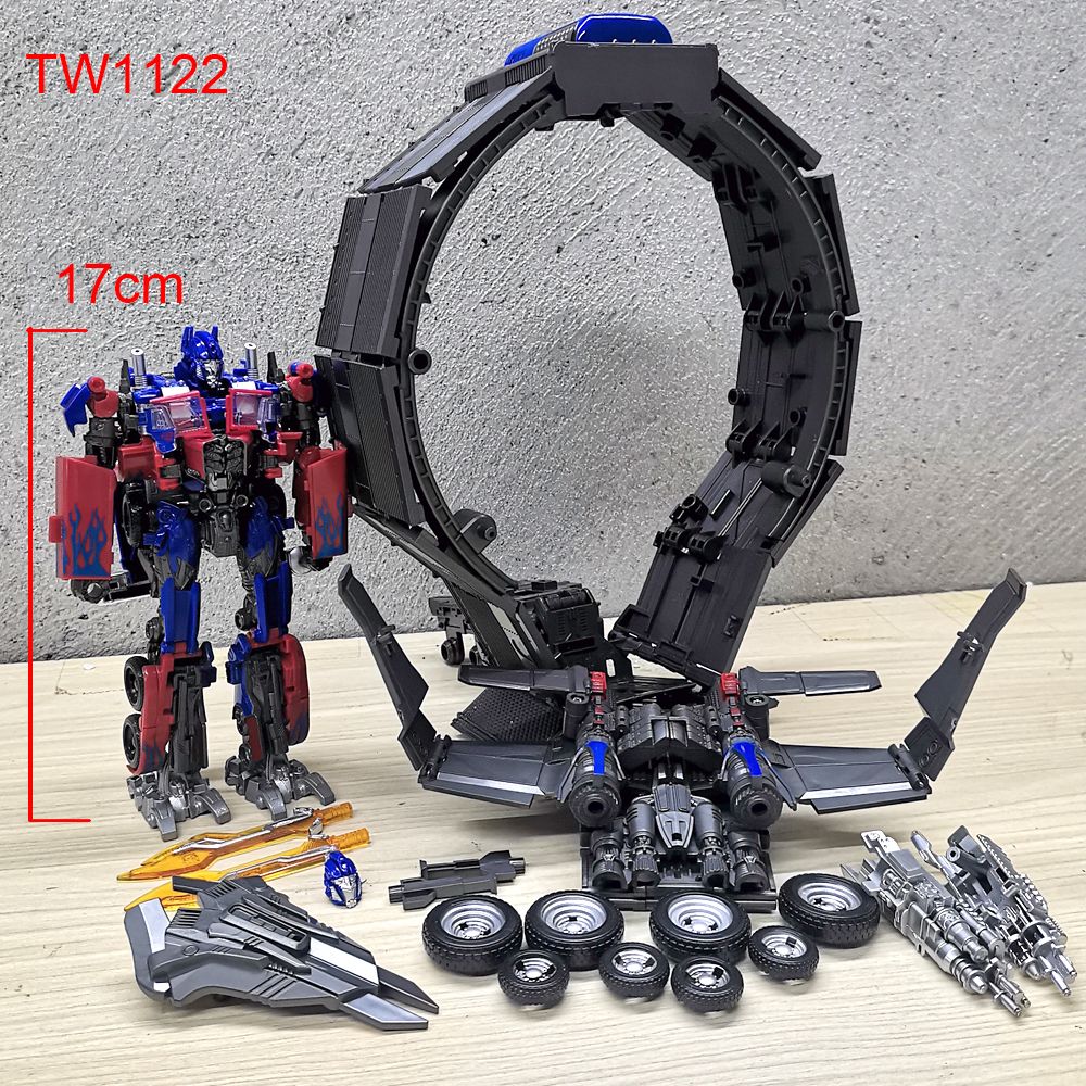Baiwei Trailers TW1122 Brinquedos de Transformação Optimus Commander Robô TW1022 Contêiner Tático CY01 Modelo KIT Figura de Deformação