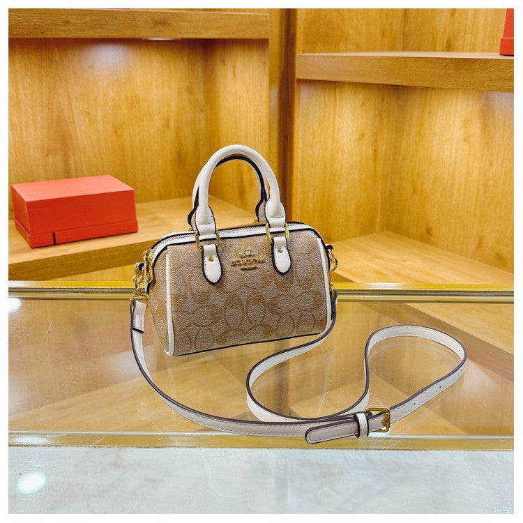 Classic Retro Boston New Small Bag Casual and Versatile Temperament Good Look Popular Hot Style Crossbody Bag