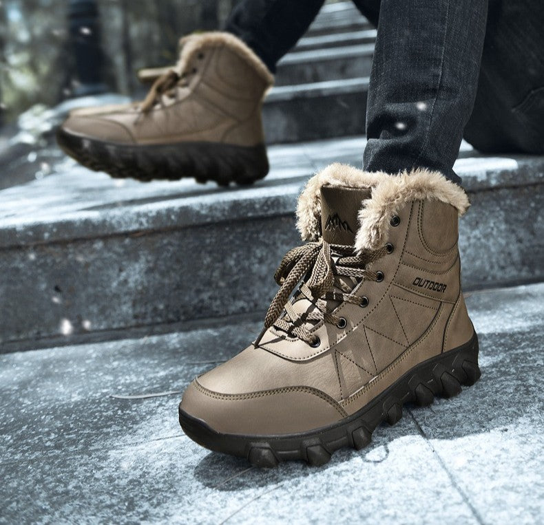 Botas de Neve de Inverno 2025 Masculinas Sapatos Outdoor Cano Alto Cadarço Antiderrapante Botas de Tornozelo Quente Confortáveis Pelúcia Sapatos Casuais Masculinos