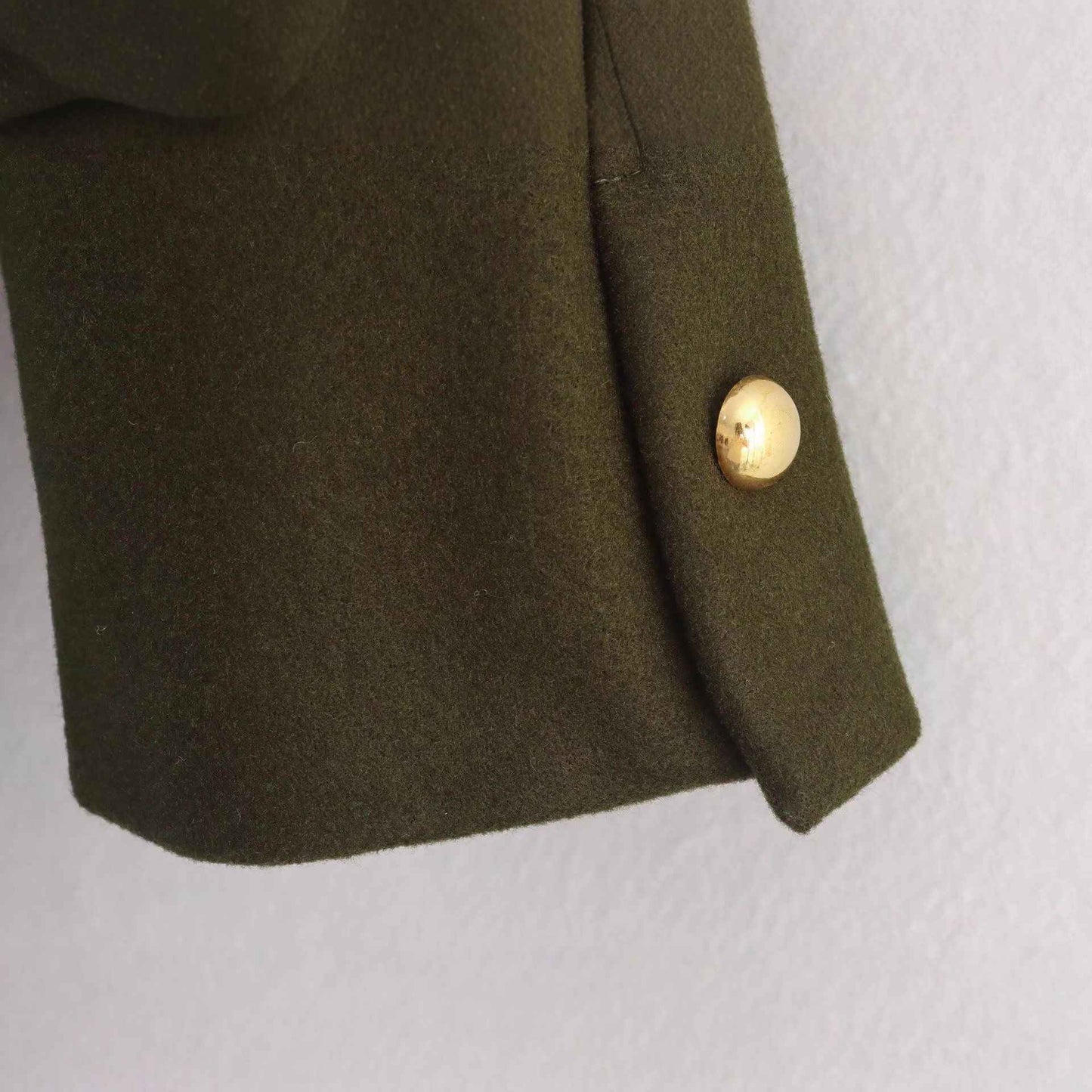 Thickened Double-Breasted Warm Collar Two-Tone Women's Winter Coat Fashionable Commute Style Polyester Fiber Long Sleeve Coat