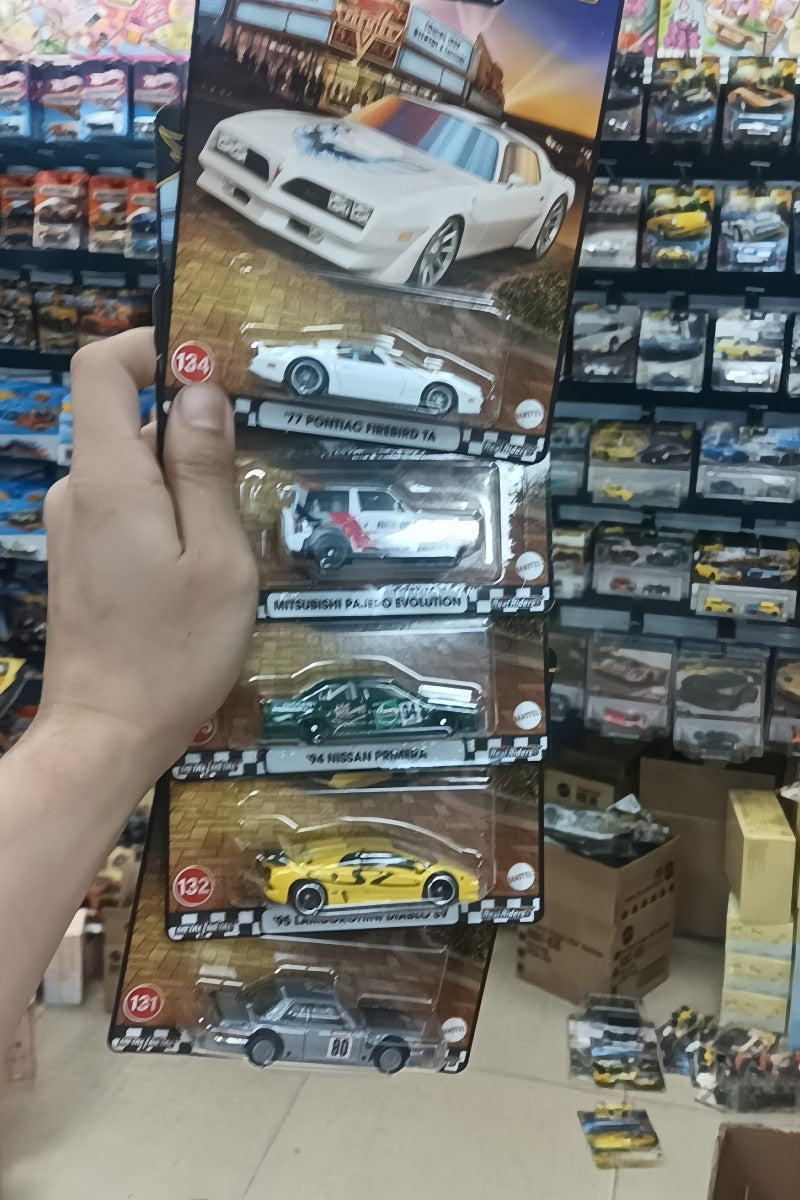 2025 Hot Wheels Car Model Boulevard 27 Series Benz 500 SLC Mitsubishi Nissan Coleção Carros de Liga Leve Modelo Enfeite Presentes de Aniversário