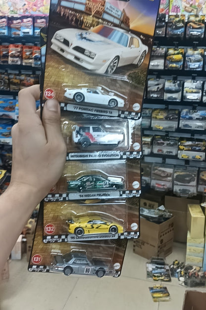 2025 Hot Wheels Car Model Boulevard 27 Series Benz 500 SLC Mitsubishi Nissan Coleção Carros de Liga Leve Modelo Enfeite Presentes de Aniversário