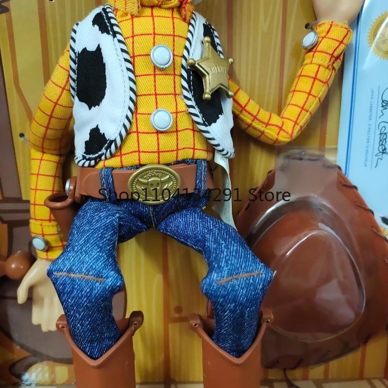 Boneco Xerife Woody Autêntico Toy Story Edição Colecionador com Voz em Inglês - Brinquedo Colecionável para Crianças