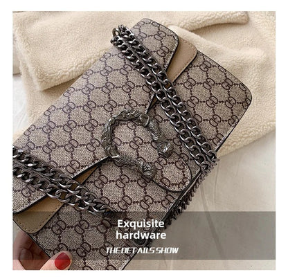 Women Stylish Retro Print Shoulder Crossbody Bag Fashionable Chain Underarm Purse Medium Hardness Polyester Lining