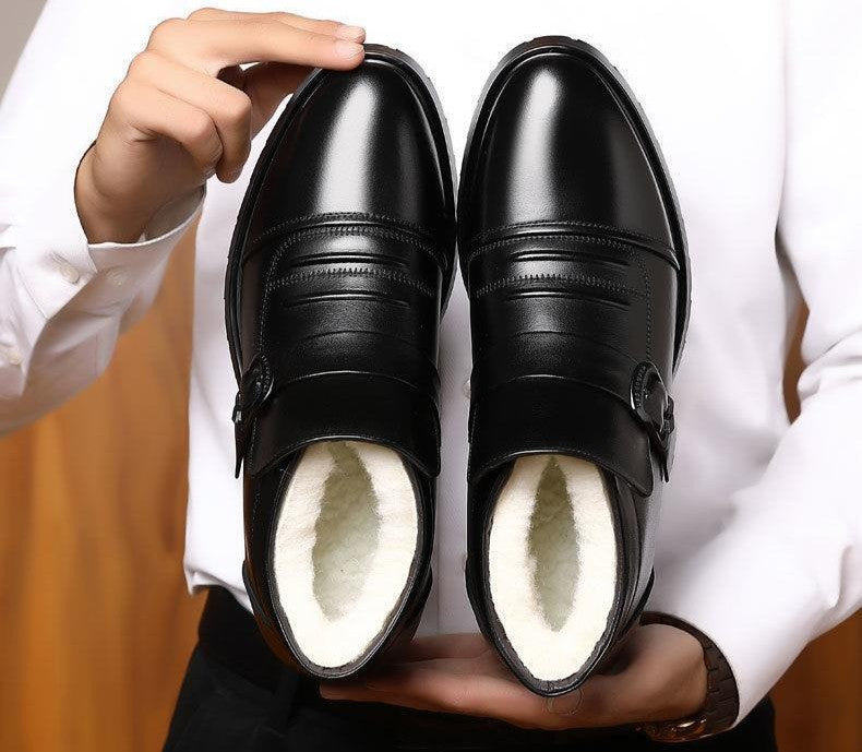 Botas de Neve Masculinas Couro Preto Estilo Britânico Sapatos de Inverno Masculino Casual Pelúcia Grossa Trabalho de Alta Qualidade Antiderrapante Forro de Lã Moda
