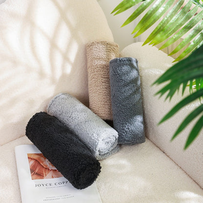 Manta para Dormir Pet Macia Confortável Quente Flannel Pele de Cordeiro Cobertor para Cães Engrossar Impermeável Tapete para Cães e Gatos Acessórios para Cães
