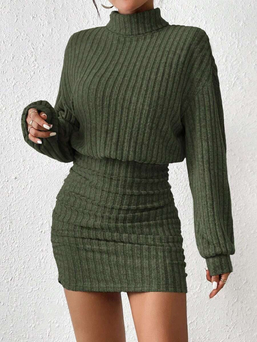 The new autumn style of the tight-fitting long-sleeved high-neck striped knitted sexy dress