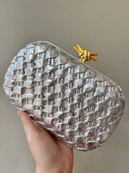 2025 fashion new ladies clutch bag high sense niche design woven bag elegant dinner clutch shoulder slung chain fashion high qua