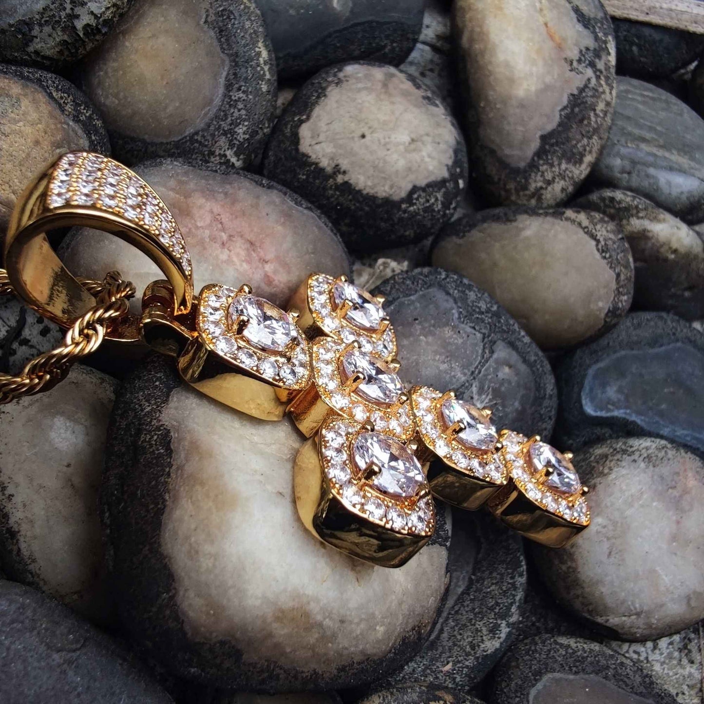 2026 Hip Hop Cross Pendant Necklace for Men 4mm Zircon Tennis Chain Ice Sparkling Necklace for Women Punk Jewelry Fashion Gift