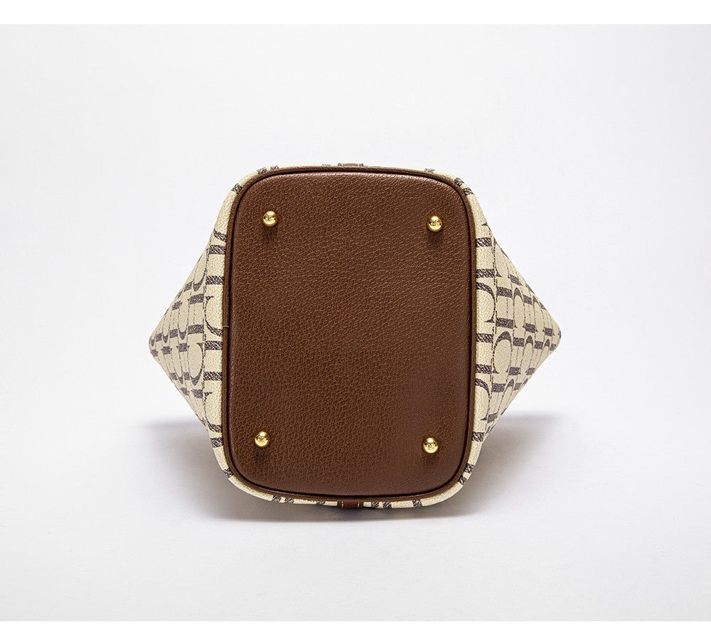 Luxury Brand 2024 Fashion Women's Handbag PVC Jacquard Texture Women's Shoulder Bag Large Capacity Commuter Travel Crossbody Bag