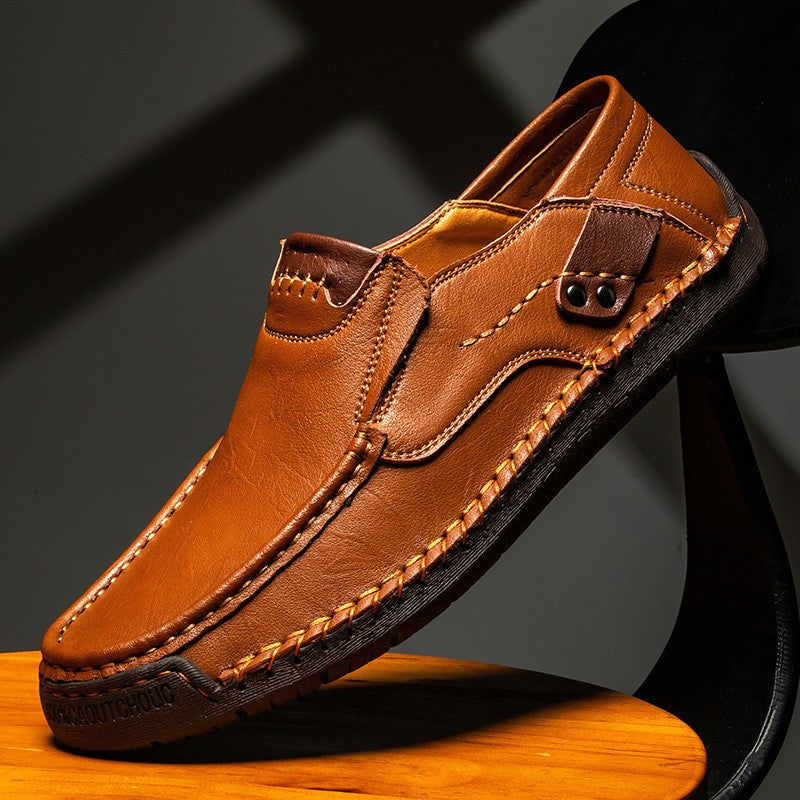 Novos Sapatos Masculinos de Couro Feitos à Mão Casuais Confortáveis Mocassins Masculinos de Couro Slip On Sapatilhas Masculinas Venda Quente Calçados para Caminhada ao Ar Livre
