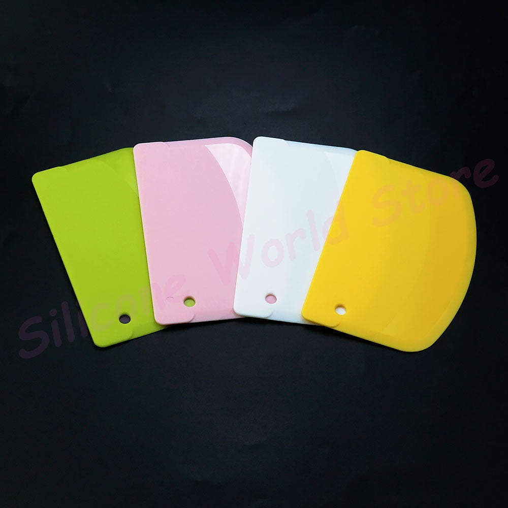 Silicone World Dough Scraper Cream Spatula Plastic Cutting Knife  for Flour Pastries and Cakes Baking Tool Kitchen Accessories