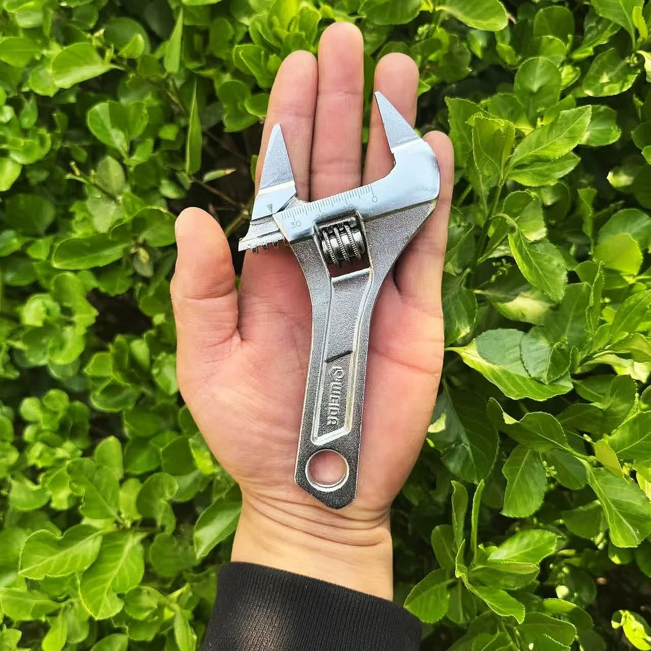 Chave Ajustável Ultrafina com Abertura Larga, Cabo Curto, Mini Chave de Macaco, Escala a Laser, Chave Revestida de Borracha para Ferramenta de Banheiro