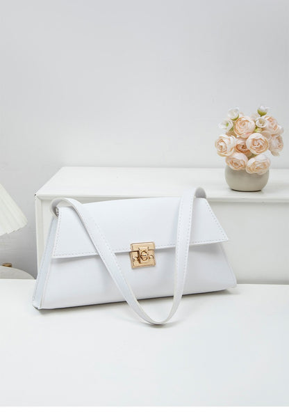 Internet Celebrity Retro Small bag for Women In Autumn and Winter, new trendy crossbody bag, fashionable one shoulder small bags