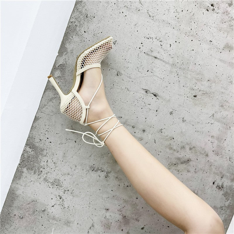 Sandália Scarpin Sexy de Salto Fino com Bico Quadrado Feminina Transpassada de Amarrar Vazada Ocada Vestido Sapatos Zapatos Mujer
