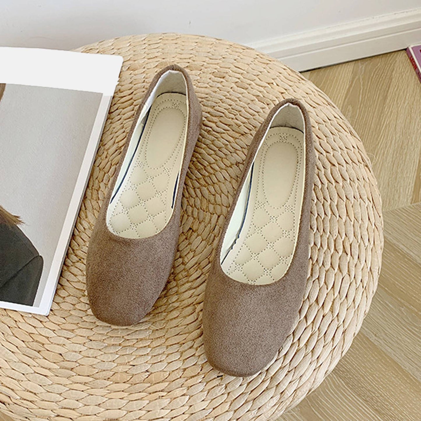 Woman Flats Casual Round Toe Cute Flats Flock Mocasines Ballerina Church Flats Female Suede Elegant Soft Sole Mom Shoes