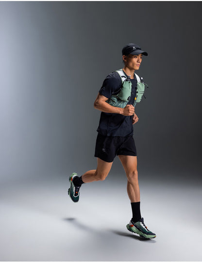 KAILAS FUGA AIR 8L Unisex Travel Marathon Trail Running Hiking Cycling Backpacks  with Dual Soft Water Bottles KA2554005