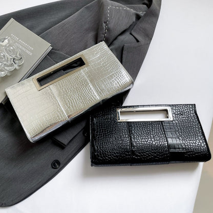 Women Crocodile Pattern PU Leather Clutch Purse Metal Grip Handle Tote Handbag Trendy Evening Bags Chic Black Envelope Party Bag