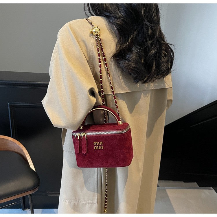 2025 Light Luxury Designer Retro Box Bag Female Korean Version of The Texture One-shoulder Messenger Mini Earphone Lipstick Bag