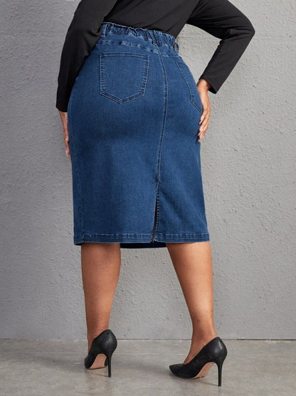 Women's Plus-Size Denim Skirt Is Comfortable, Slim-Fitting and Elegant