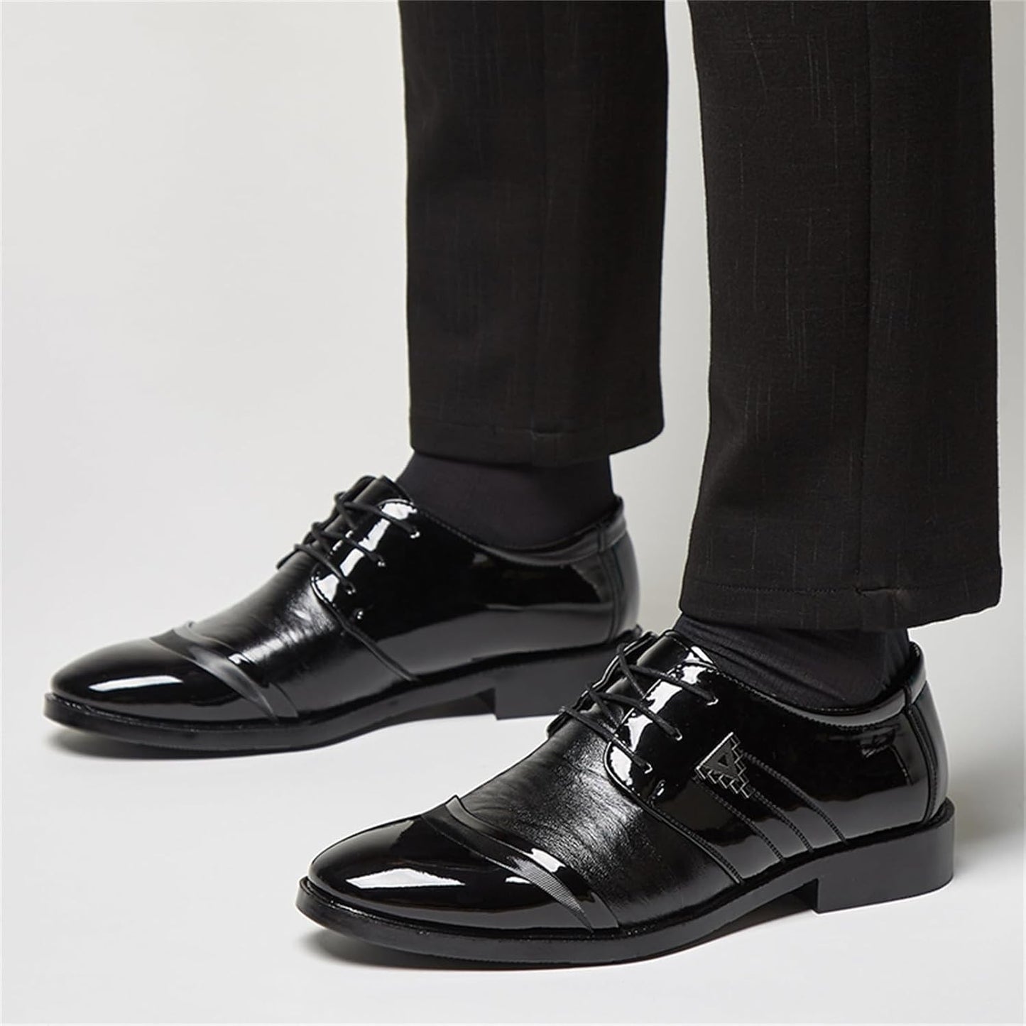 Mens Lace Up Dress Shoes Modern Formal Business Casual Office Suit Tuxedo Patent Leather Oxford Shoes